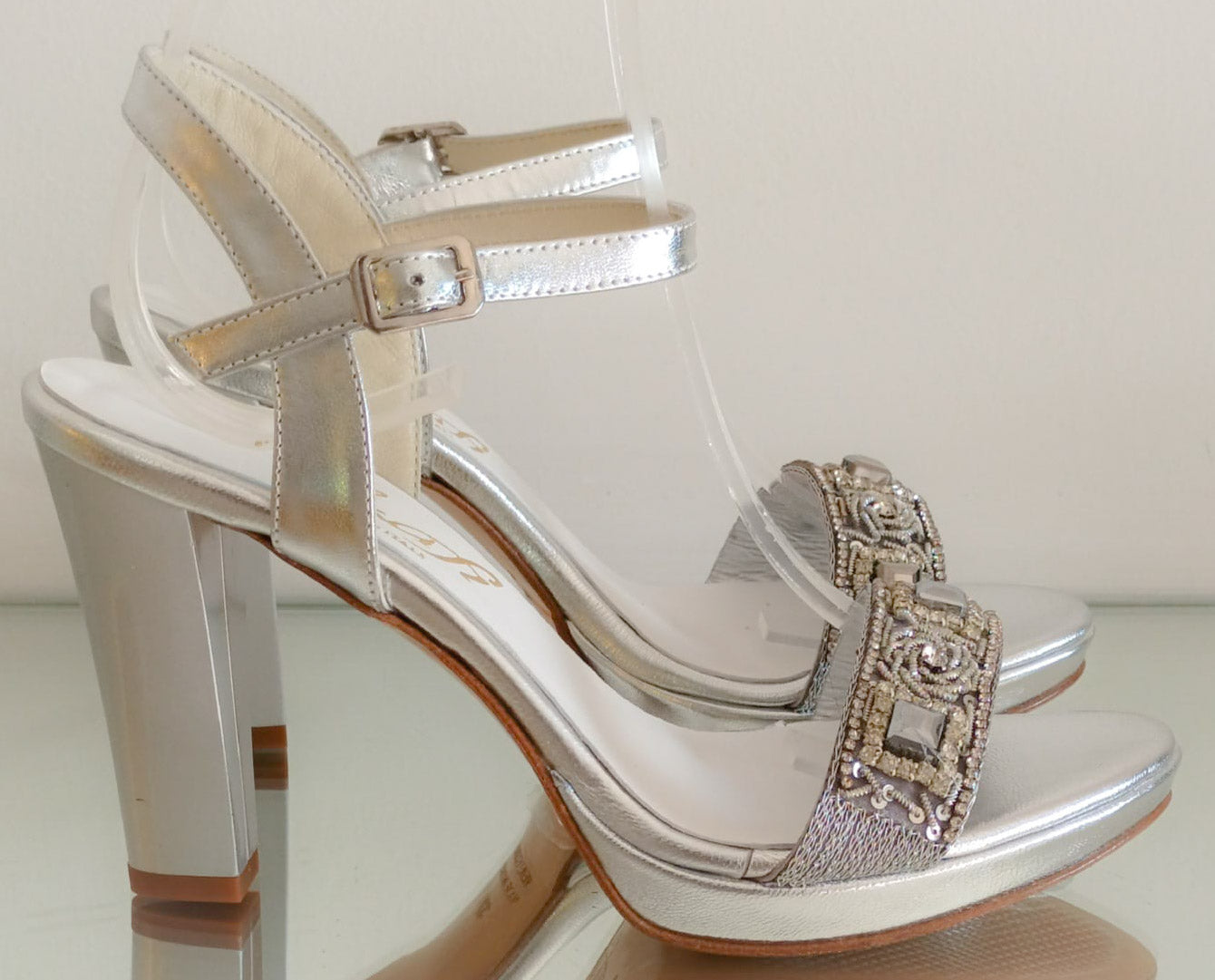 Sandale cuir & cristaux art 278