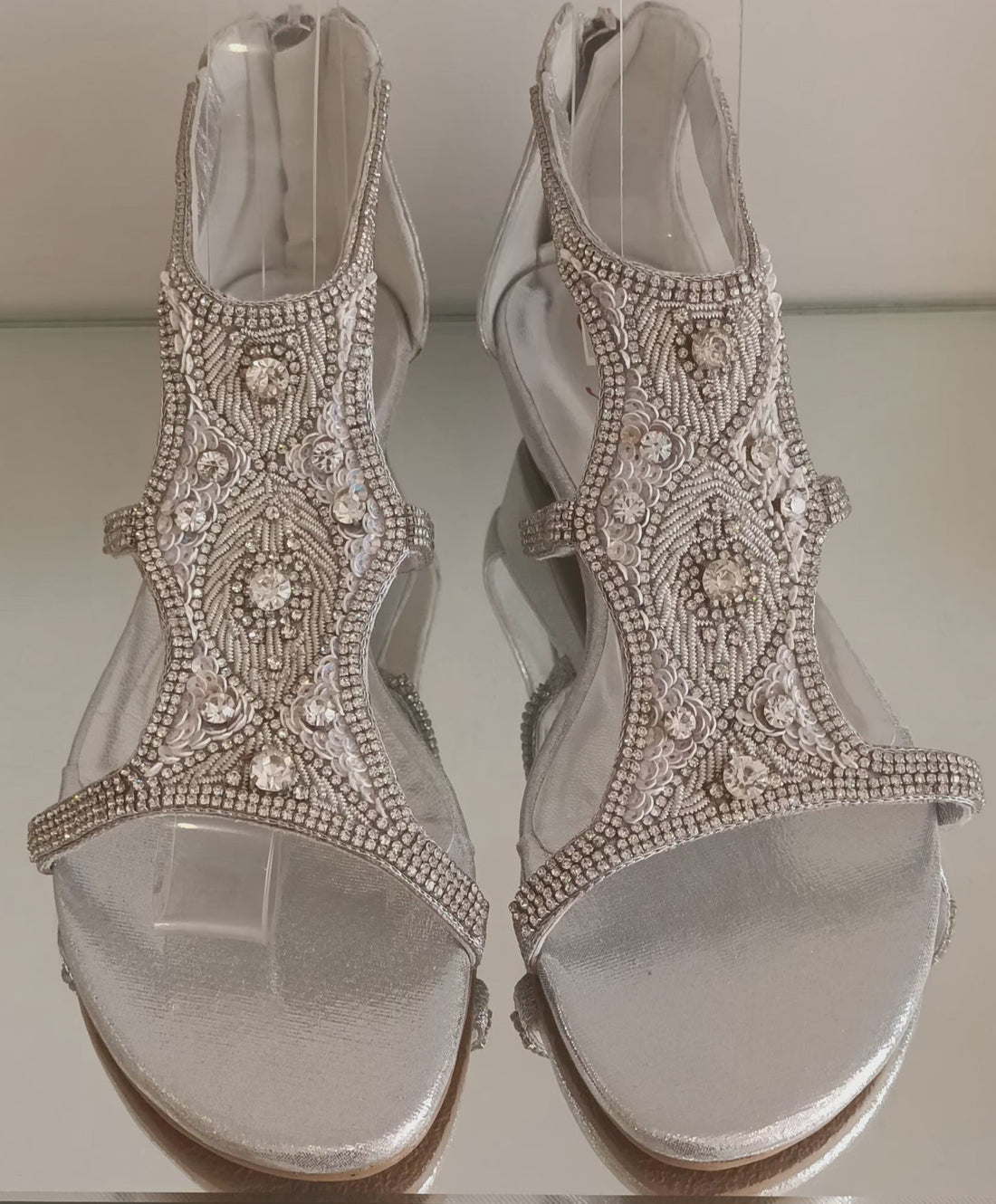 Leather Jeweled Wedge Shoe to Complement Your Style_Leather Jeweled Wedge Slipper