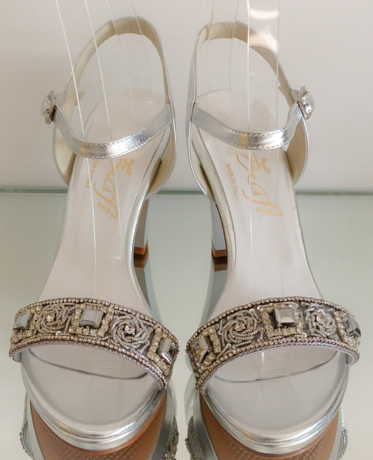 Sandale cuir & cristaux art 278