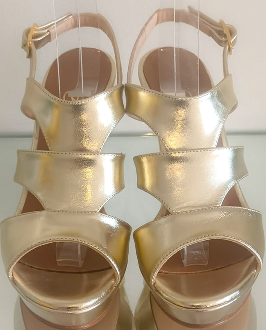 Sandale cuir or art 212